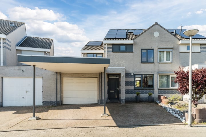 Photo of property Cyclaamberg 12, Roosendaal