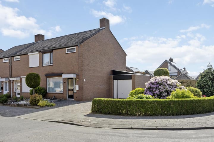 Cypresstraat 16 in Echt