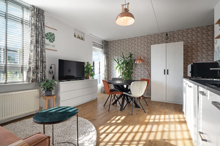 Czaar Peterstraat 37E in Amsterdam photo