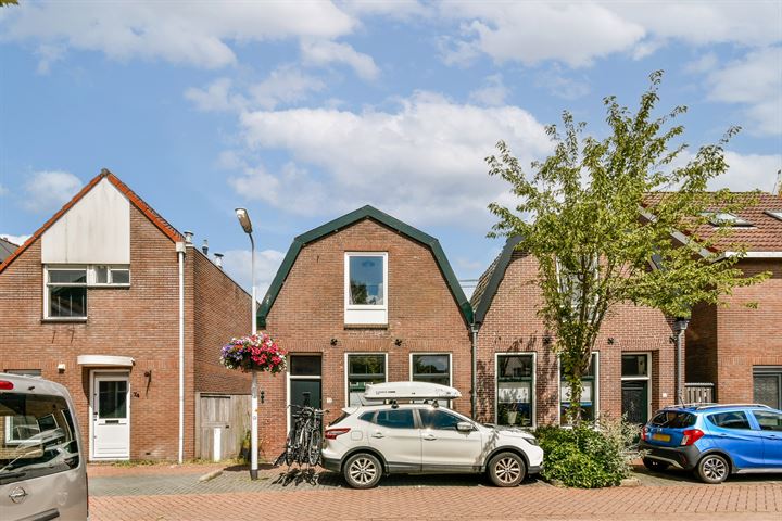 Czaar Peterstraat 72 in Zaandam