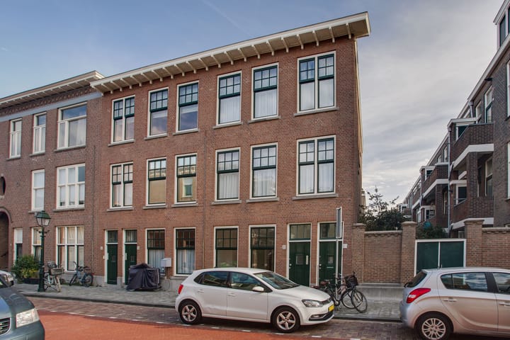 d'Aumeriestraat 20 in 's-Gravenhage foto