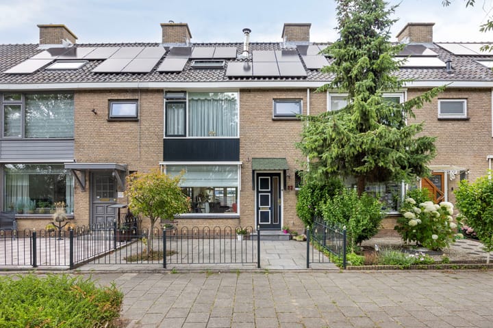Photo of property Da Costalaan 22, Ridderkerk