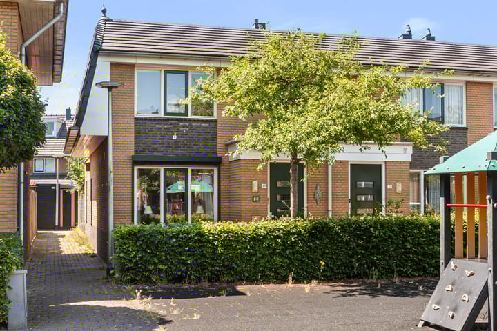 Dadelgaarde 69 in Hendrik-Ido-Ambacht