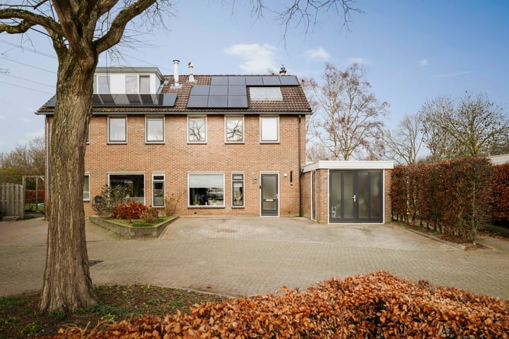 Dagpauwoog 44 in Deventer foto