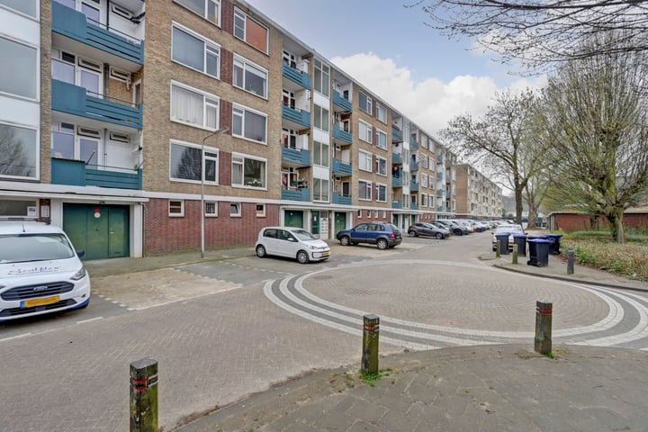 Photo of property Dahliastraat 128, Zwijndrecht