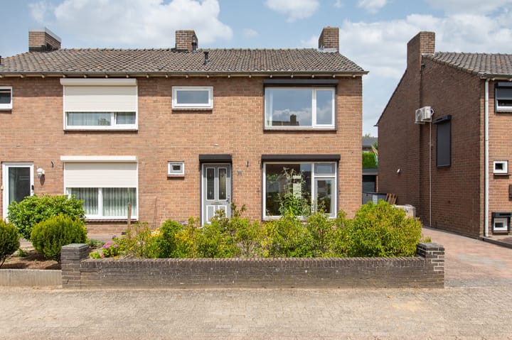 Photo of property Dahliastraat 13, 's-Heerenberg