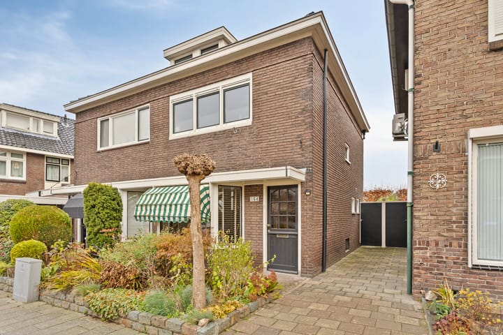 Photo of property Dahliastraat 164, Enschede