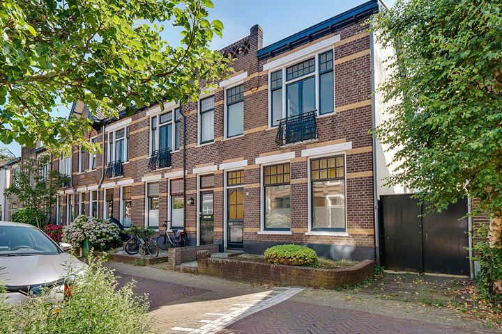 Dahliastraat 23 in Hilversum