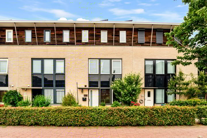 Dammersboog 126 in Velserbroek