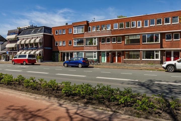 Damsterdiep 102a in Groningen