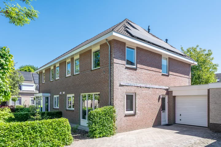 de Ambachten 129 in Heeze foto