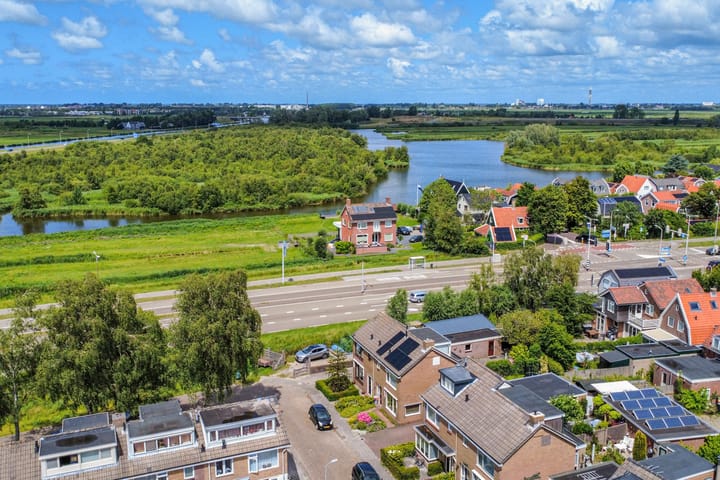 Photo of property De Appelboomstraat 26, Westzaan