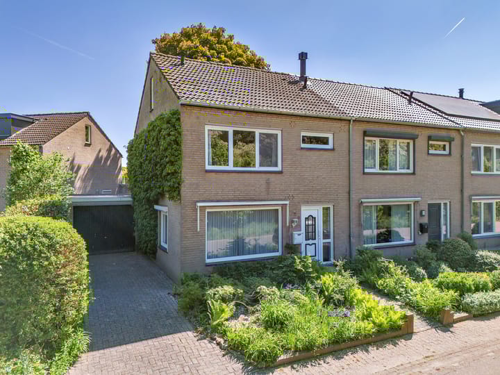 De Bisweide 8 in Grubbenvorst