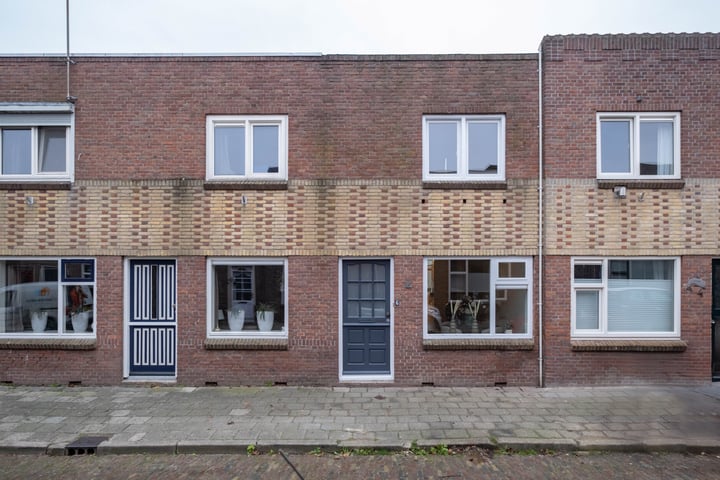 de Bourbonstraat 6 in Sneek