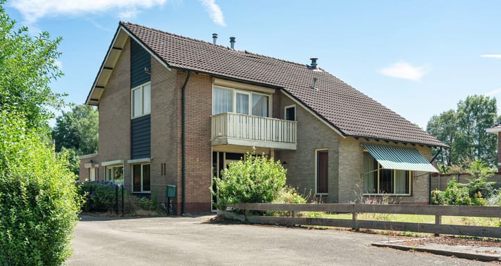 De Braakweg 2 in Enschede photo