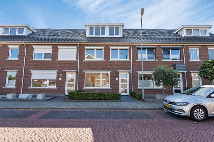 De Dorsvlegel 6 in Made