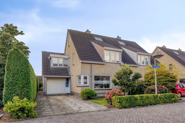 De Driesprong 1 in Dronten