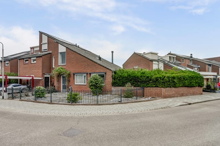de Geerkamp 1421 in Nijmegen foto