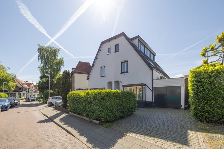 De Genestetlaan 16 in Bussum