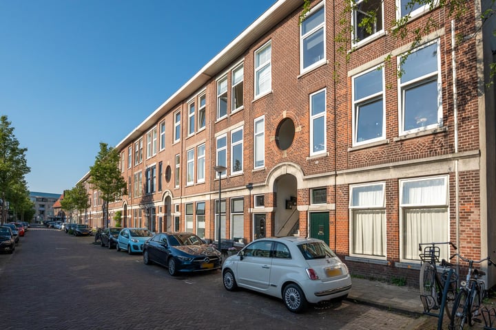 Photo of property De Genestetstraat 64, Leiden