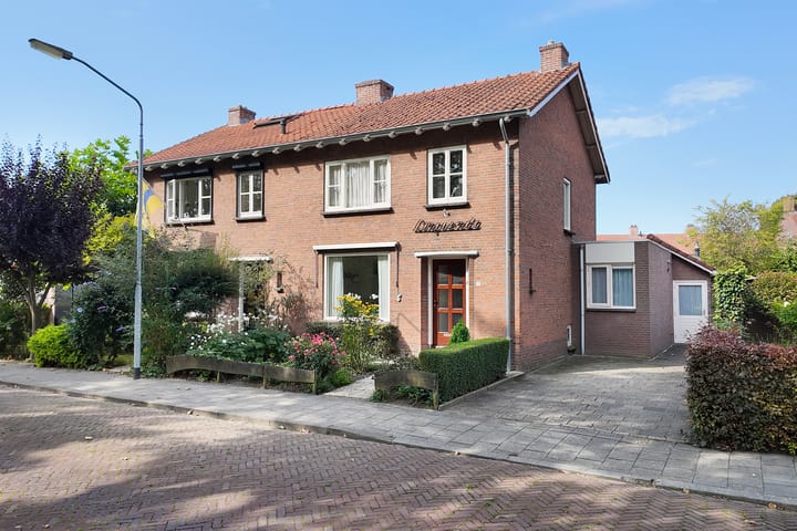 De Gracht 3 in Klundert photo