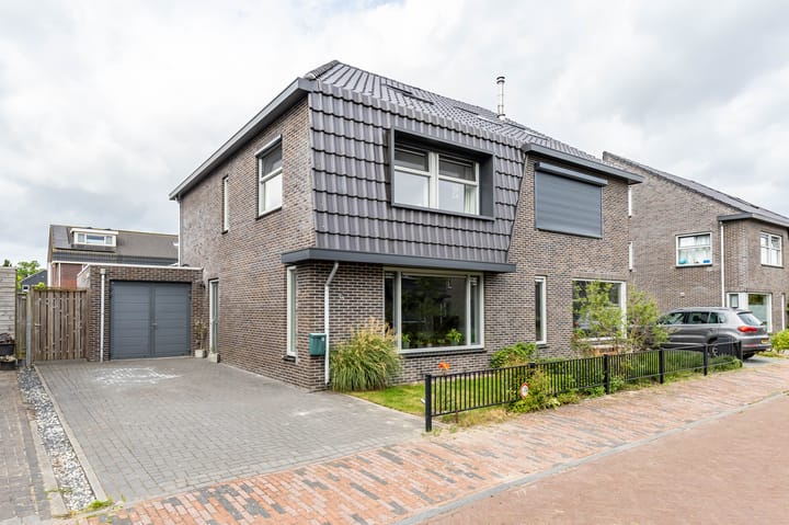 De Hartakker 13 in Eelde