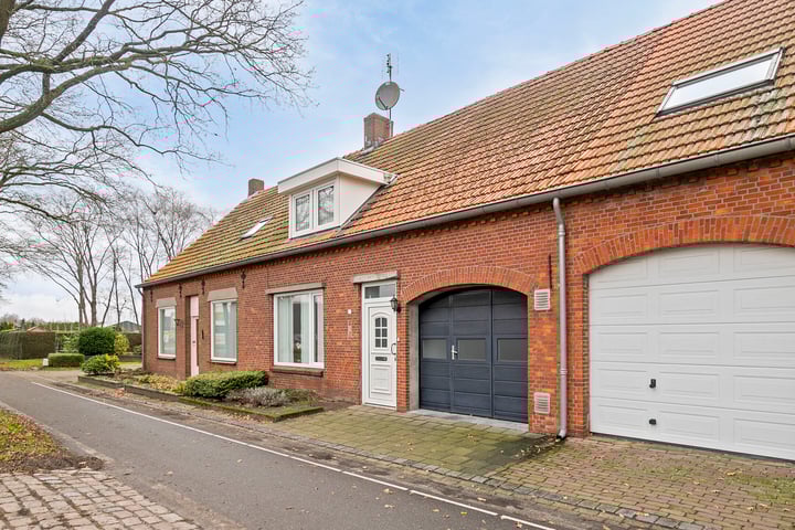 Photo of property de Hoeven 15, Reusel