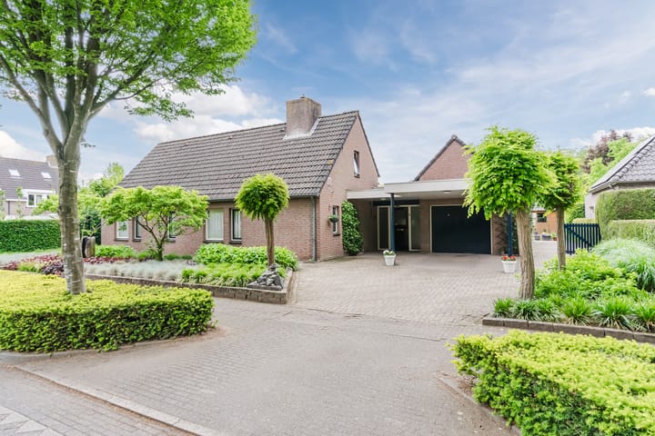 De Hoeven 2 in Hapert