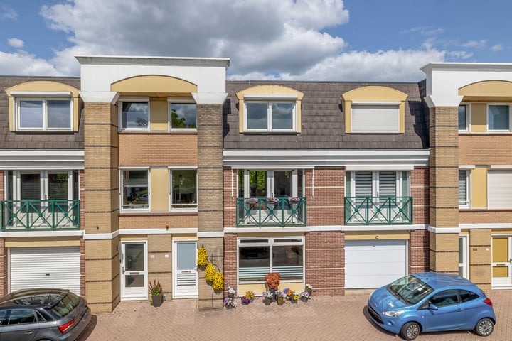 De Hoge Bogerd 90 in Hendrik-Ido-Ambacht