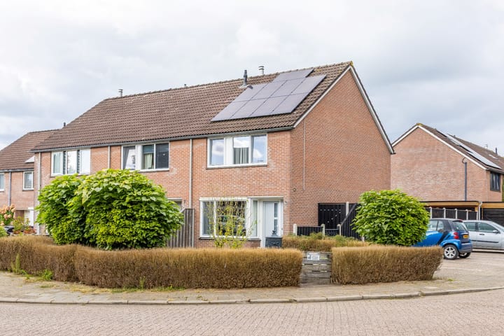 De Hollandergraven 9, Westerhaar-Vriezenveensewijk Photo of property De Hollandergraven 9, Westerhaar-Vriezenveensewijk