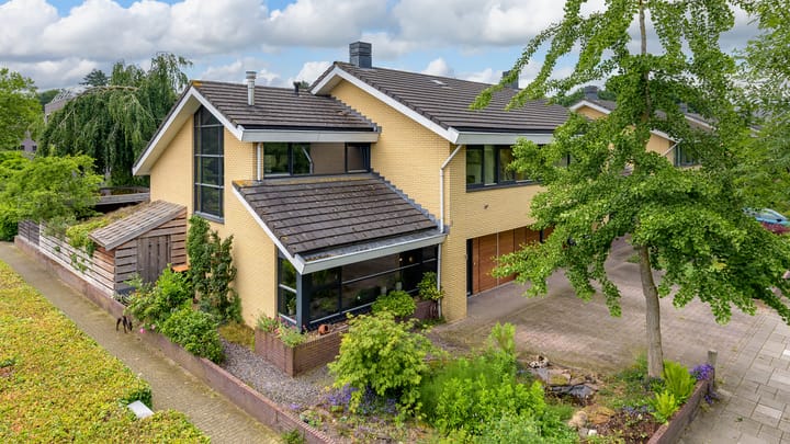 De Hovenlaan 82 in Apeldoorn