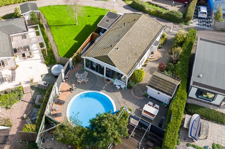 De Hulk 6A-142 in Berkhout