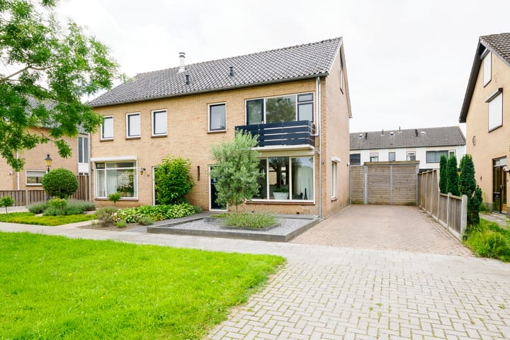 De Kievit 12 in Vriezenveen