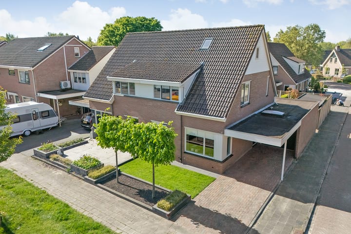 De Koningsvaren 100 in Dedemsvaart