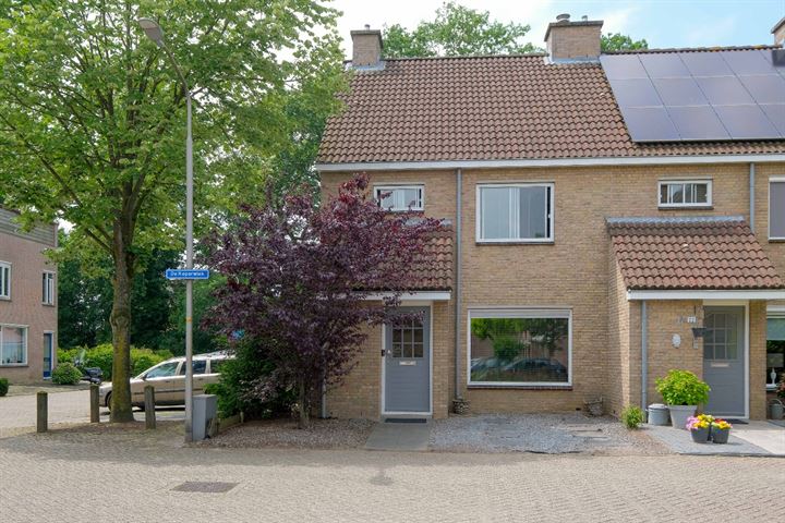 De Koperwiek 20 in Almelo