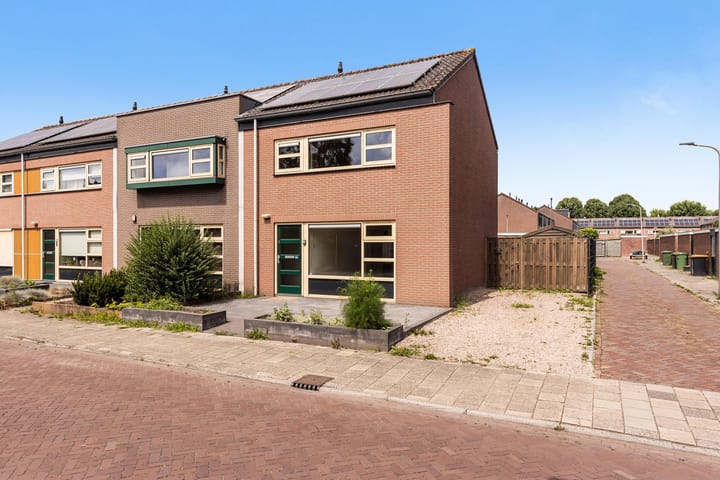 Photo of property De Kroon 103, Hoogeveen