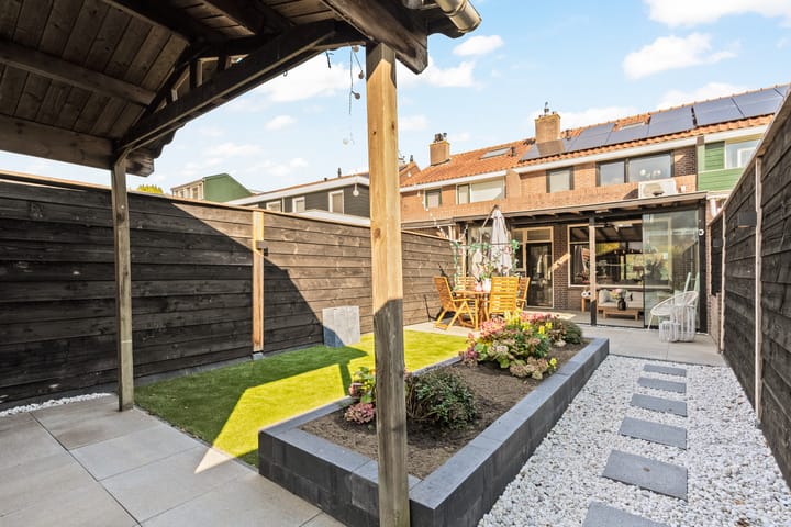 Photo of property de la Reijstraat 16, Ridderkerk