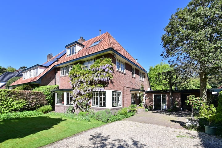 De Leemkuil 11 in Laren