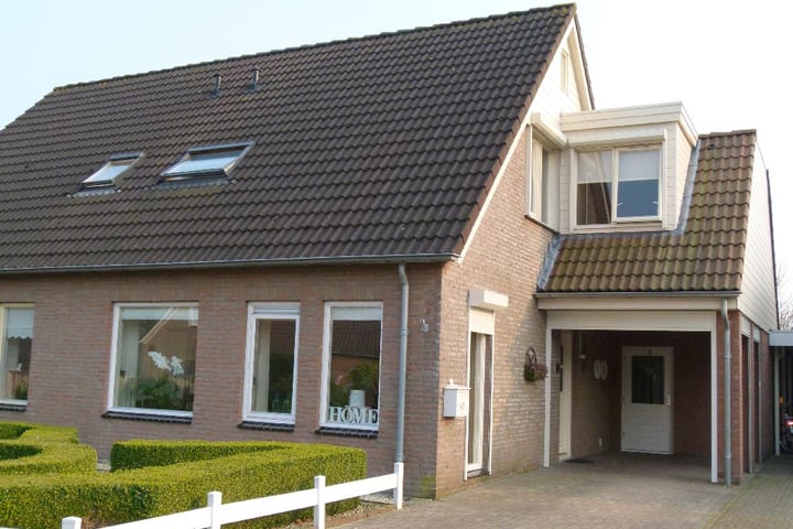 Photo of property De Markgraven 109, Westerhaar-Vriezenveensewijk