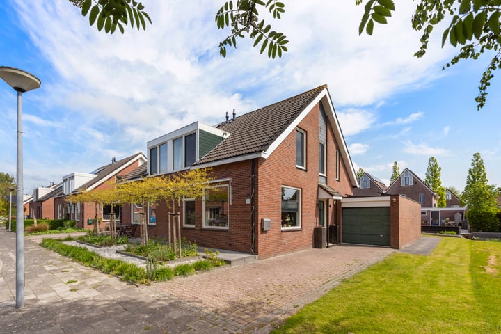 De Meidoorn 16 in Bedum