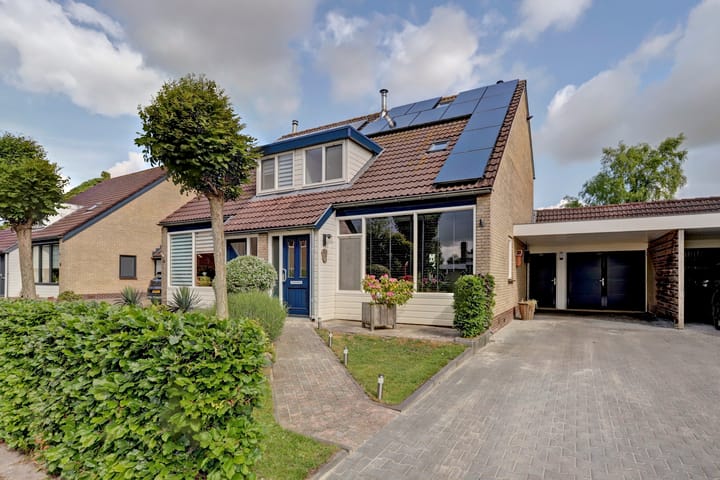 De Mieden 14 in Warten