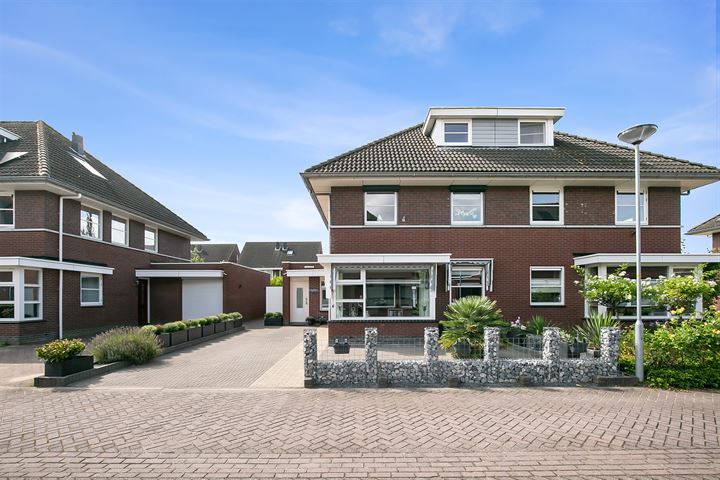 De Ooijevaar 8 in Venhuizen