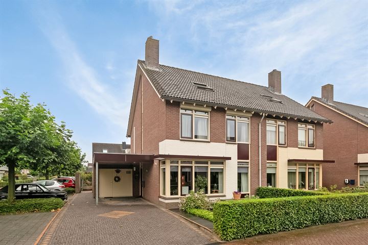 de Oosterakker 8 in Oldebroek