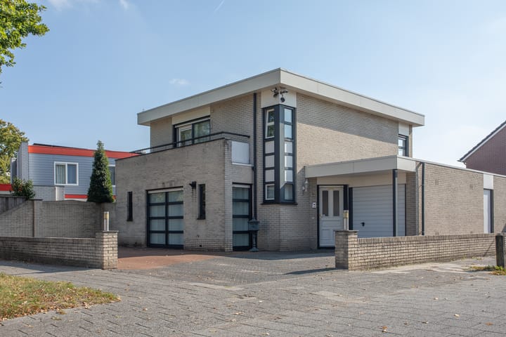 De Plevier 63 in Almelo