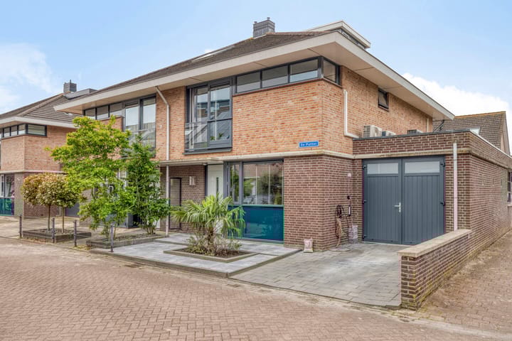 Photo of property De Putter 1, Puttershoek