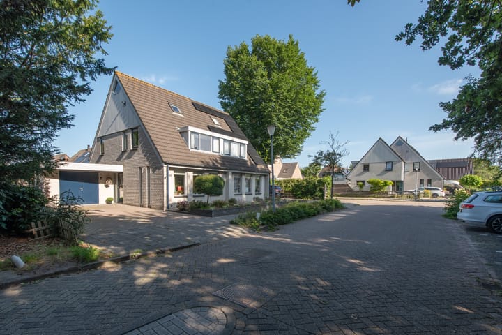 De Regenboog 30 in Tuitjenhorn
