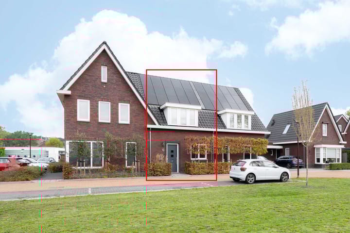 De Reuzelaar 6 in Hoeven