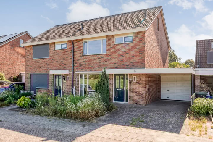 Photo of property De Roerdomp 12, Dedemsvaart