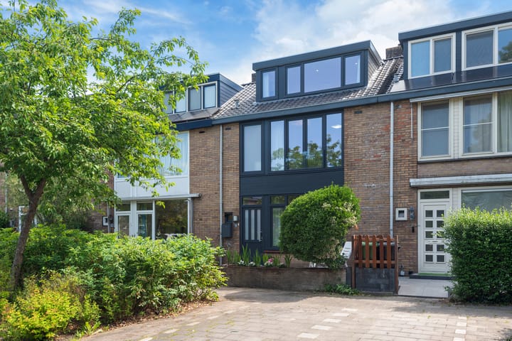 Photo of property De Roos van Dekama 12, Amstelveen