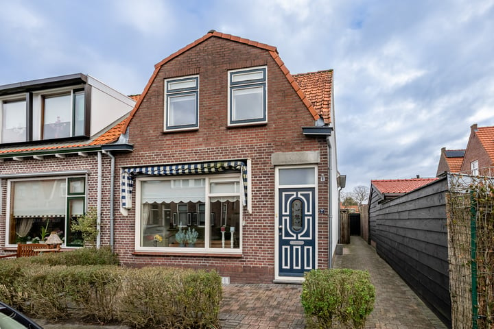 de Ruijterstraat 2 in Middelharnis